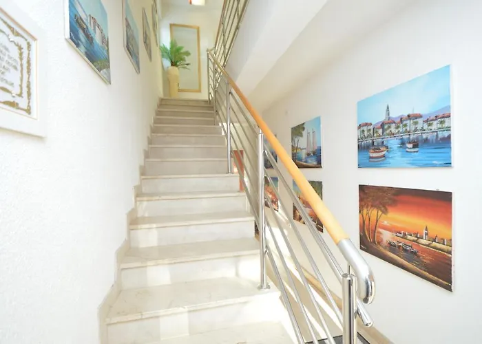 Friedrich-2 By Interhome Tribalj